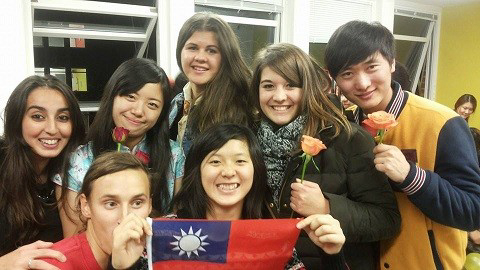 透過國際學生派對，我們讓更多國際學生認識台灣，了解我們的文化